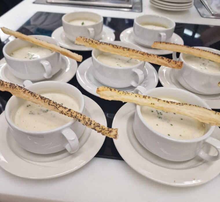 c7fdf754-56e7-4c03-82fc-f1976c811513